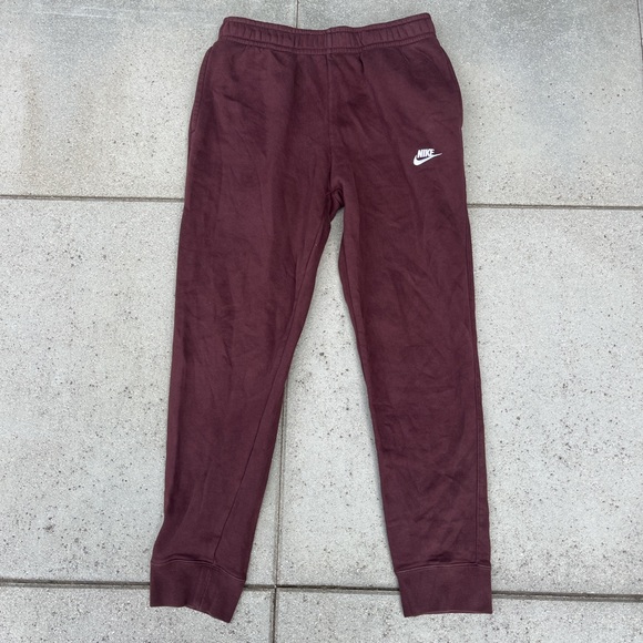 Maroon Nike Sweats 
Size Medium

#nike #sweats #y2k - Picture 2 of 3